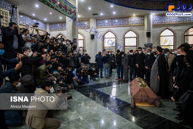 مراسم اقامه نماز بر پیکر محمدرضا شجریان انجام شد + تصاویر