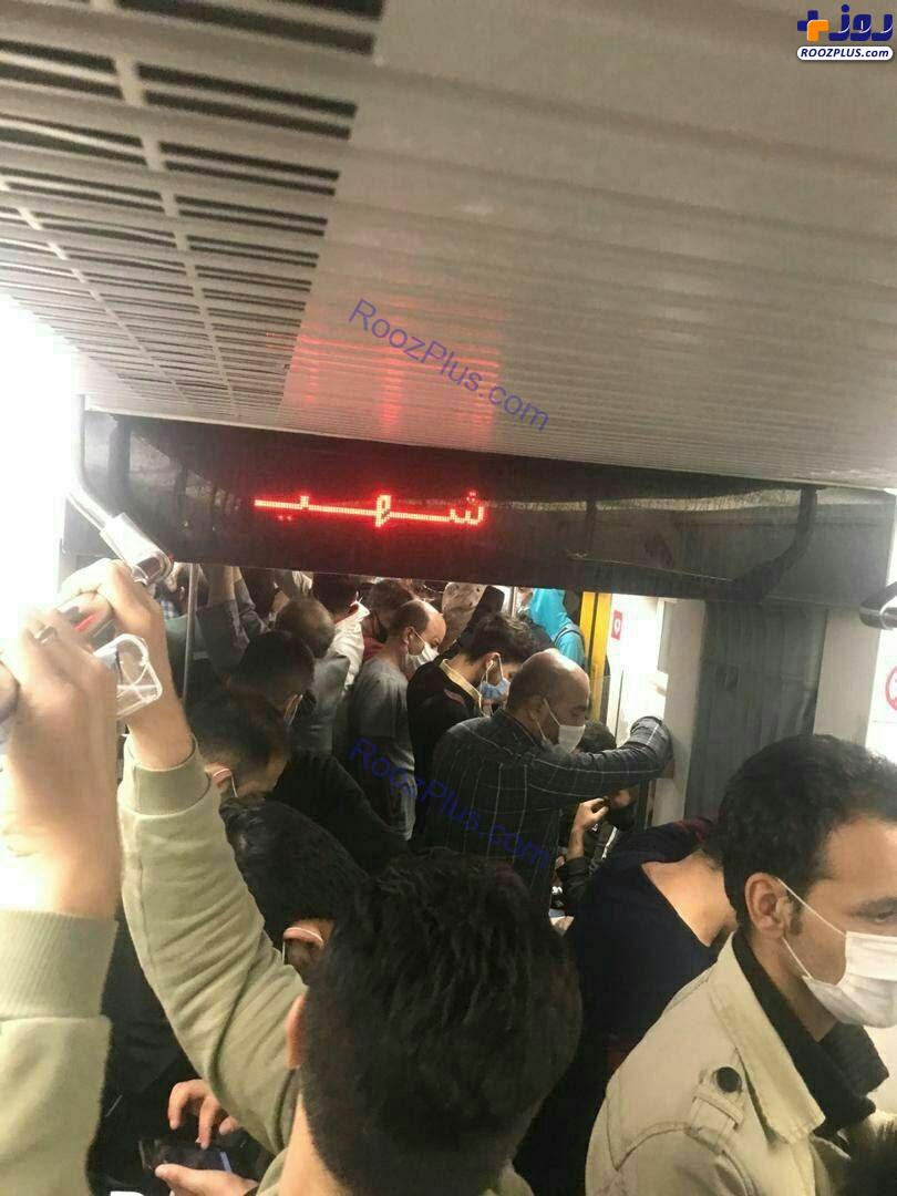 متروی تهران در روزهای اوج کرونا +عکس