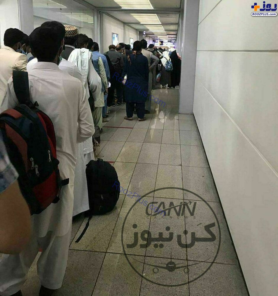 عکس/ازدحام جمعیت برای تست کرونا در فرودگاه امام(ره) بدون فاصله‌گذاری اجتماعی!