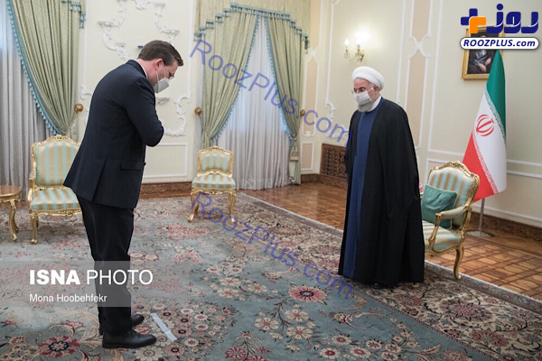 دیدار روحانی و وزیر امور خارجه صربستان با رعایت فاصله گذاری +عکس