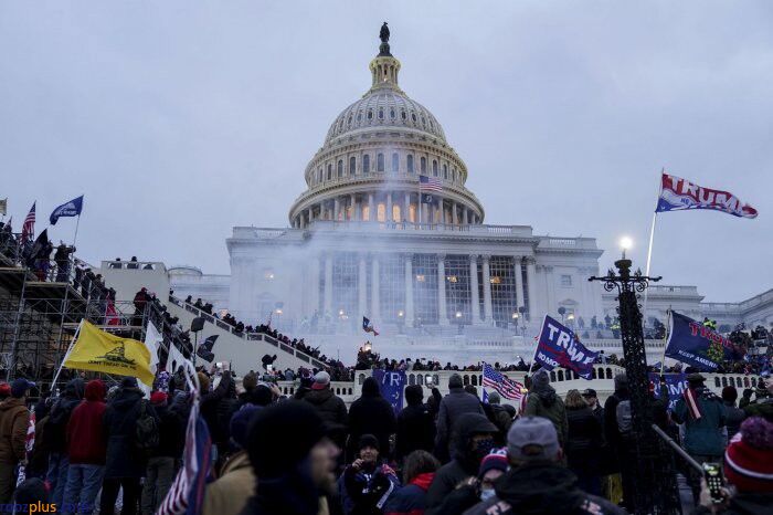به مناسبت نخستین سالگرد حوادث ششم ژانویه در آمریکا؛ کودتا و جنگ داخلی؛ آتش زیر خاکستر دموکراسی آمریکایی