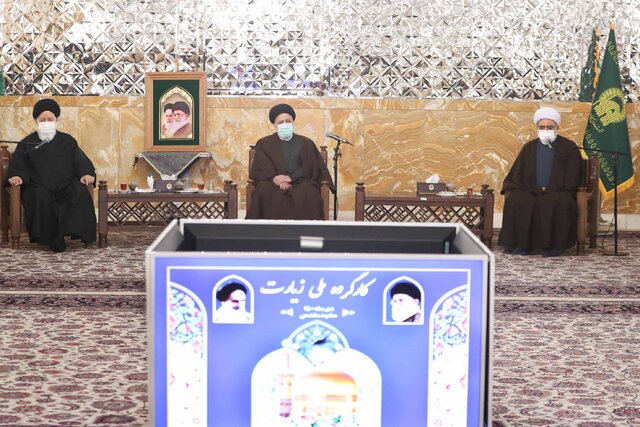 نشست شورای ملی زیارت با حضور رئیس جمهور در مشهد برگزار شد/تأکید بر ارزانی هزینه‌های سفرهای هوایی و زمینی و اسکان زائران مشهد