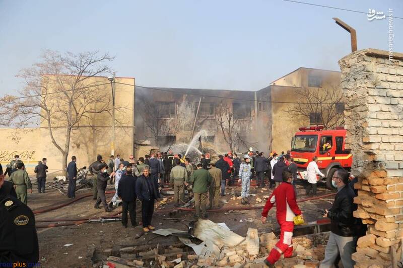 اولین تصاویر از سقوط هواپیمای جنگی در تبریز