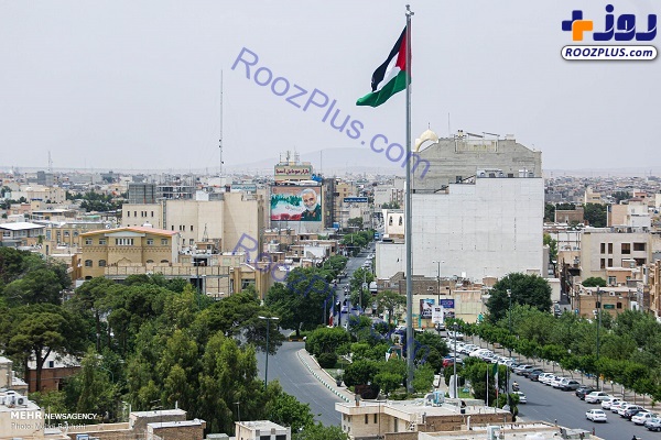 اهتزار پرچم فلسطین در قم به مناسبت روز قدس +عکس
