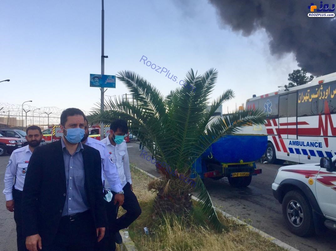 مصدومیت ۱۱ نفر در آتش سوزی پالایشگاه تهران + تصاویر