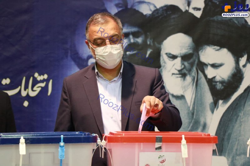 عکس/ رای دادن علیرضا زاکانی در حسینیه جماران