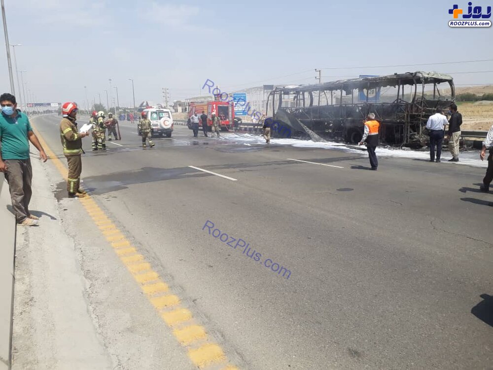 یک اتوبوس در آزادراه تهران - قم آتش گرفت / عکس