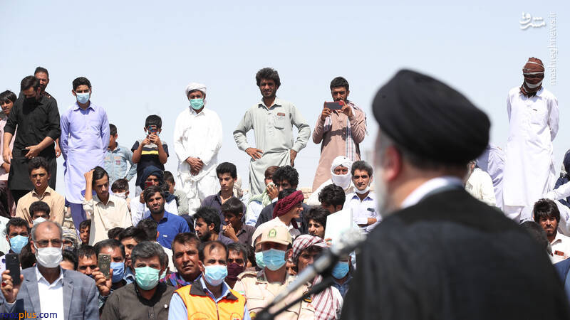 تریبون رسمی رئیس‌جمهور در نزدیکی مرز ایران و افغانستان/عکس