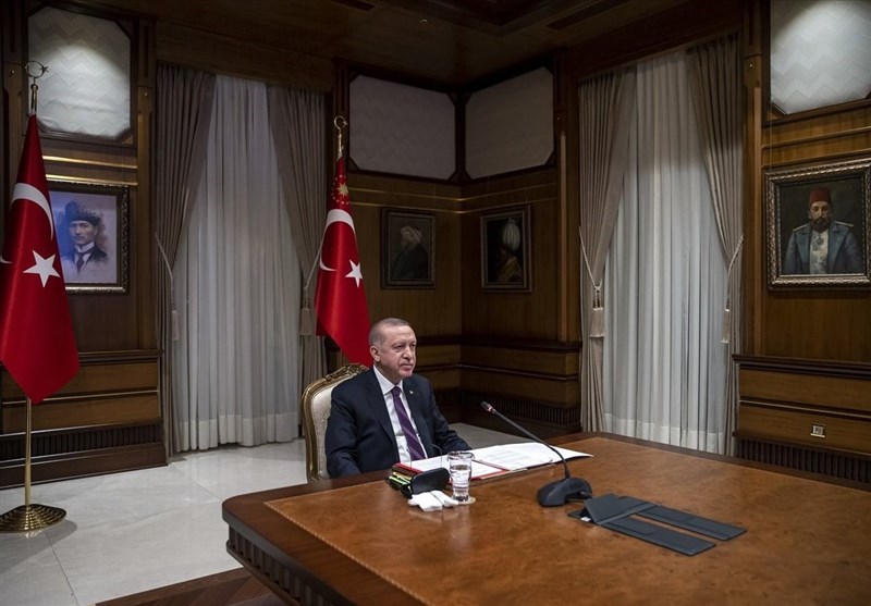 اردوغان در جستجوی برون­رفت از مخمصه