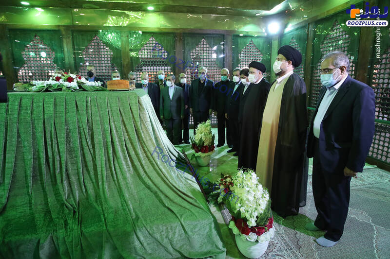تصاویری از مراسم تجدید میثاق اعضای هیات دولت با آرمانهای امام