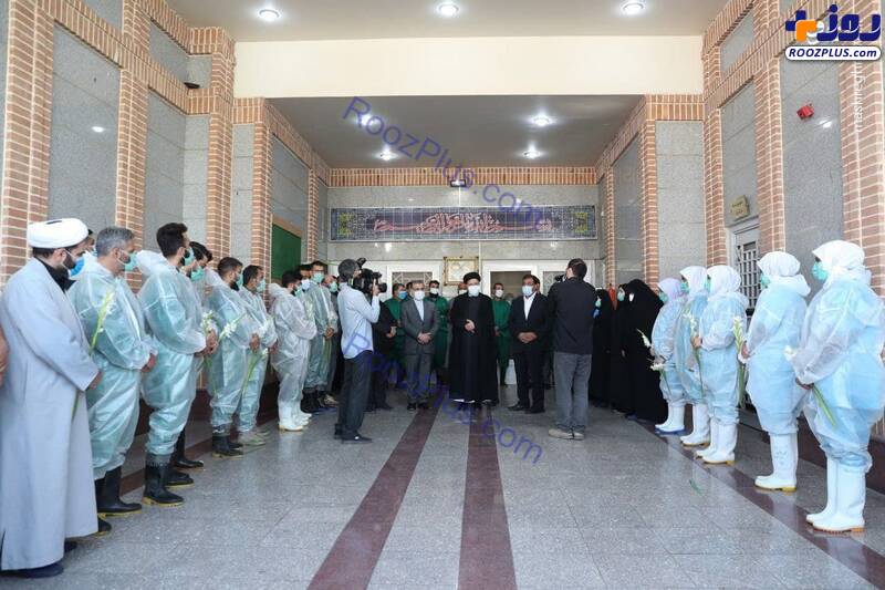 عکس/ دیدار رییس جمهور با کارکنان بهشت زهرای تهران