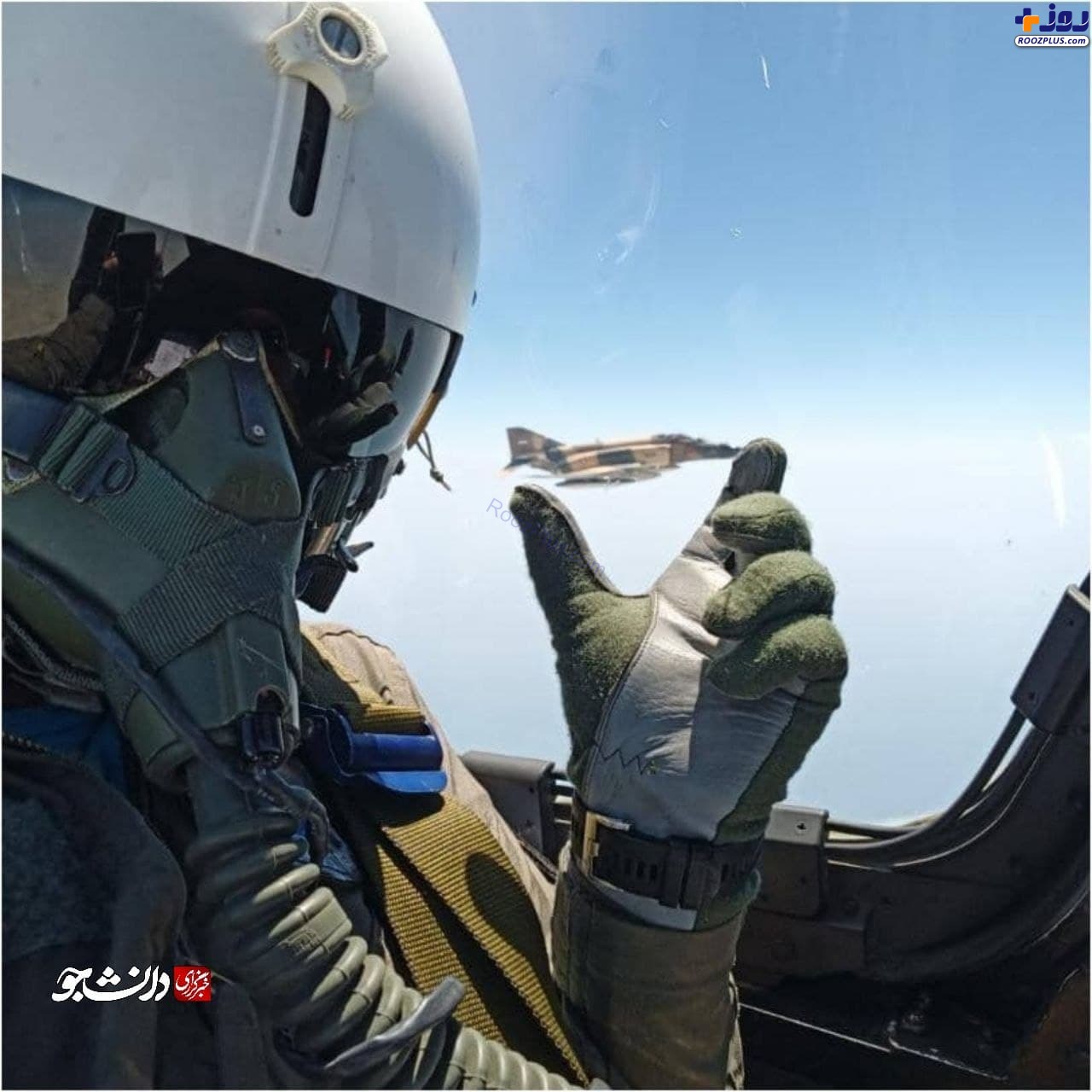 سلفی جالب یک خلبان جنگنده در جریان رزمایش ذوالفقار ۱۴۰۰ ارتش +عکس