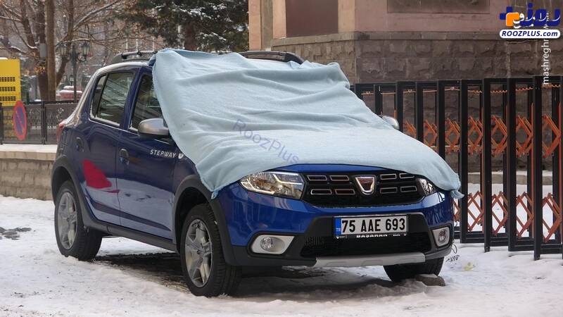 راهکار مردم برای فرار از یخبندان خودروها در ترکیه +عکس