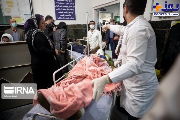 انتقال دانش آموزان مصدوم حادثه تصادف به بیمارستان کرمانشاه +عکس