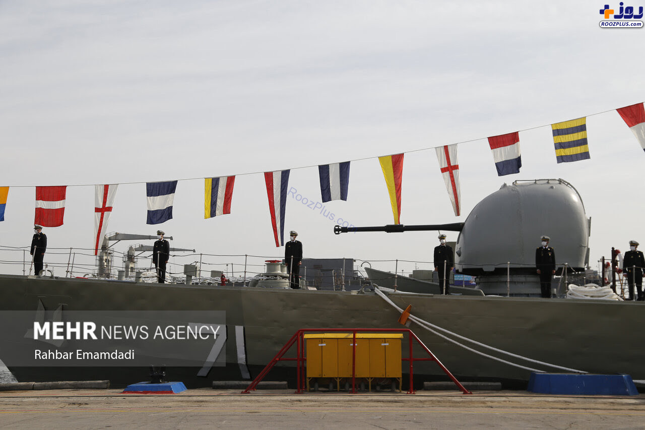 عکس/ الحاق ناوشکن الوند و چهار فروند زیردریایی به نیروی دریایی ارتش