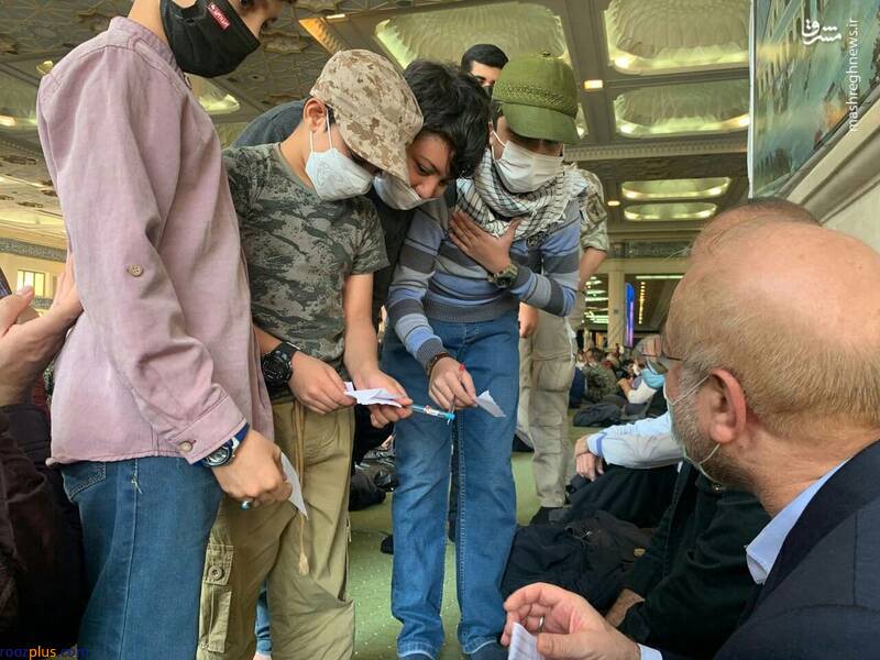 گفتگوی قالیباف با مردم در نماز جمعه تهران/عکس