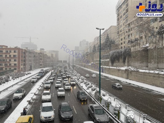 عکس/وضعیت بزرگراه یادگار امام در برفی ترین روز تهران