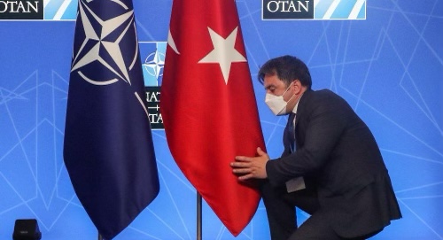 احتمال خروج ترکیه از ائتلاف ناتو به رهبری آمریکا