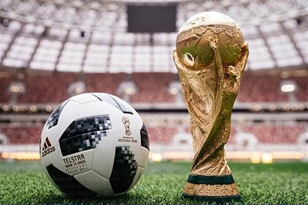 عکس/ برای اولین بار در تاریخ؛ کاپ جام جهانی به ایران می آید/ ۲ ستاره مطرح جهان فوتبال سفیر نمایش کاپ شدند