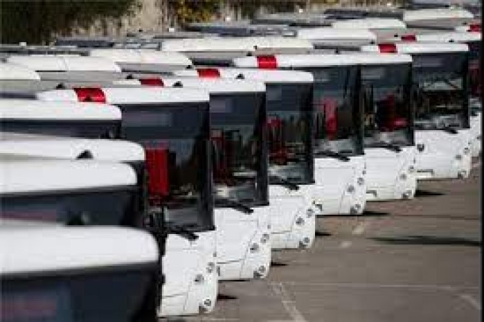 ببینید/کمک ۷۰۰ دستگاه اتوبوس فرماندهی انتظامی تهران به حمل و نقل شهری