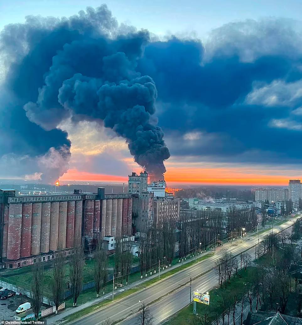 انفجار در تاسیسات نفتی در بریانسک روسیه