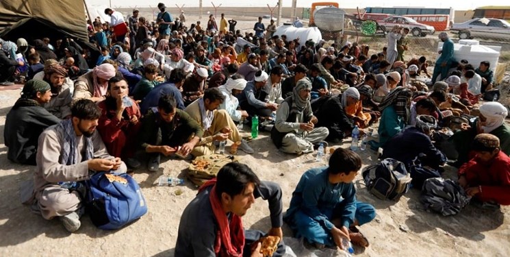 طالبان: روزانه هزار مهاجر از ایران وارد افغانستان می‌شوند