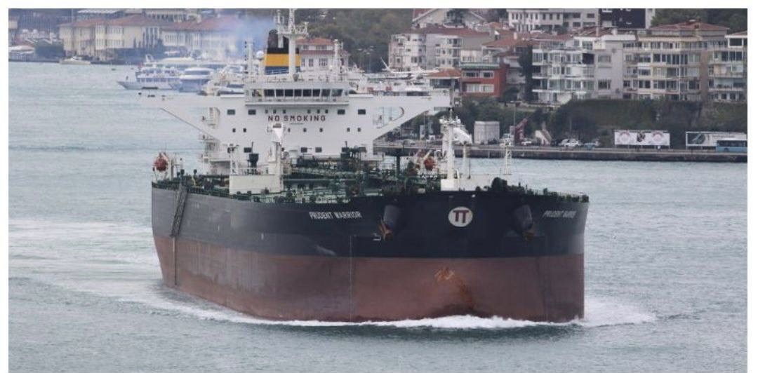 جزییات دقیقی از دو کشتی توقیفی یونانی/ برآورد توقیف 1.8 میلیون بشکه+عکس