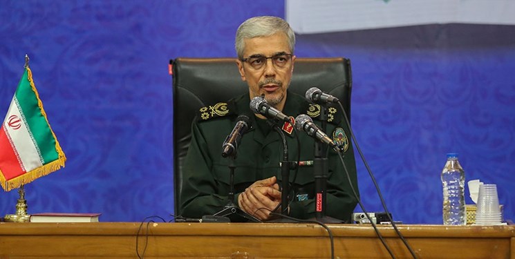 رئیس ستاد کل نیروهای مسلح: امنیت و آرامش در عرصه‌های جنگ اطلاعاتی مقوله‌ای حساس و راهبردی است