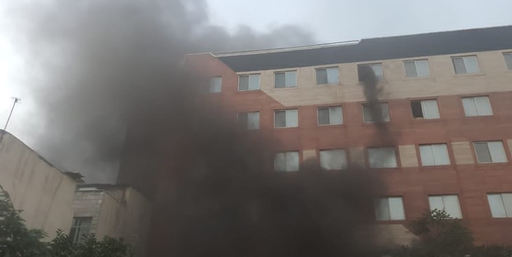آتش سوزی در ساختمان مسکونی 120 واحدی در خیابان مجیدیه تهران/ یک نفر فوت و 2 نفر مصدوم شدند