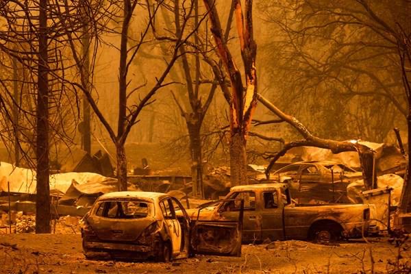 کالیفرنیا در آتش؛ مهار شعله‌ها غیرممکن شد +عکس
