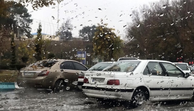 رگبار و وزش باد شدید در مناطق شمالی تهران/ از کوهنوردی و اتراق در بستر مسیل‌ها خودداری کنید