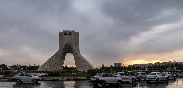 تداوم بارش باران در تهران/ کاهش دما طی امروز و فردا