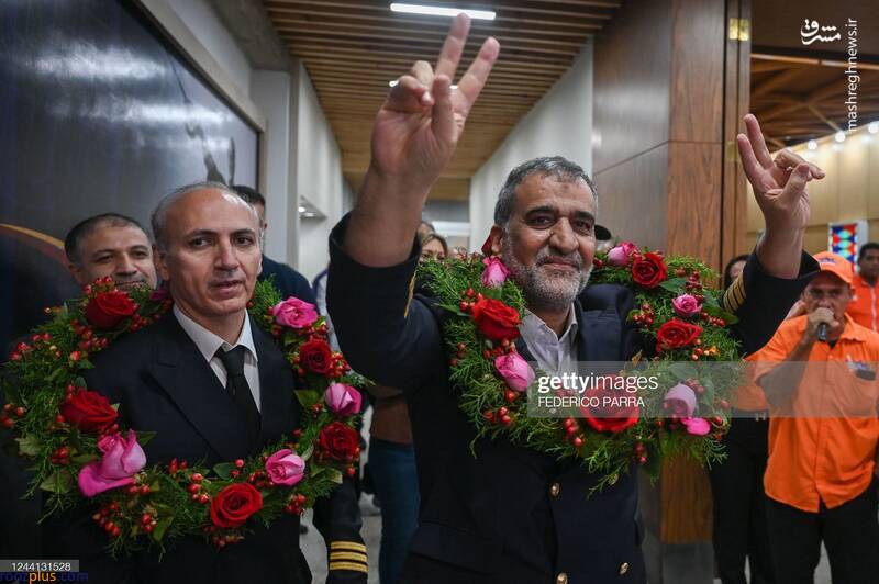 خدمه ایرانی هواپیمای ونزوئلایی آزاد شدند/ عکس