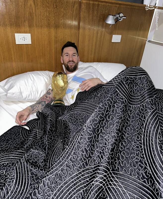 عکس/ خواب مسی با جام جهانی تعبیر شد