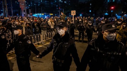 حمایت غرب از معترضان در چین؛ پکن هشدار سرکوب داد