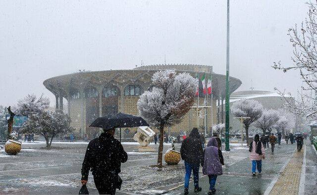 نفوذ سامانه بارشی به تهران از فردا/ پیش‌بینی بارش برف در شمال استان