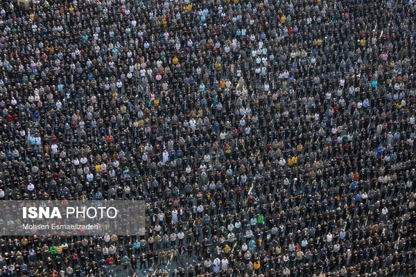 عکس/ شکوه برگزاری نماز عید فطر در حرم مطهر رضوی