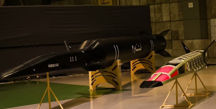 موشک هایپرسونیک «فتاح 2» رونمایی شد/ تنها ۴ کشور از جمله جمهوری اسلامی ایران فناوری این نوع از تسلیحات هایپرسونیک را در اختیار دارند