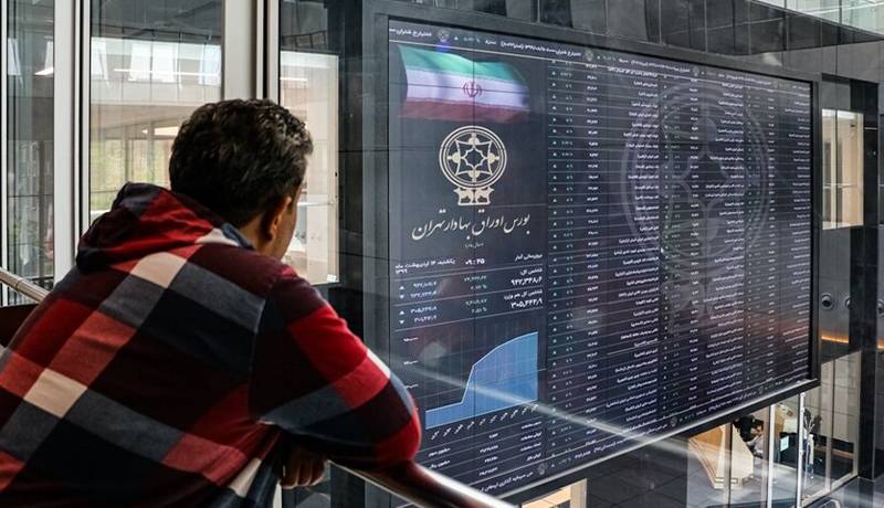 تحولات منطقه‌ای و جنگ غزه تاثیری بر اقتصاد ایران ندارد/ نوسان های مقطعی تحت‌تاثیر تصمیمات هیجانی در بازار است که به ثبات می‌رسد