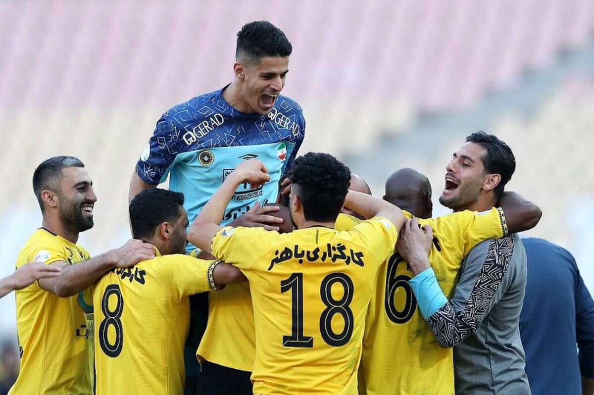 سپاهان رسما محروم شد/ اعلام حکم فدراسیون فوتبال
