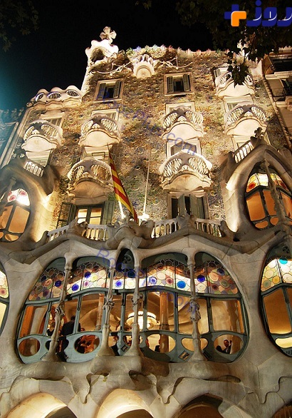 ساختمان جالبی به شکل اژدها در بارسلونا +تصاویر