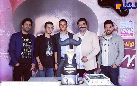 جشن تولد خواننده مشهور با کیک عجیب و غریبش+عکس