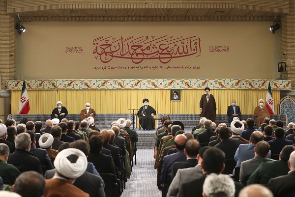 دیدار جمعی از مسئولان نظام و سفیران کشورهای اسلامی با رهبر انقلاب +عکس