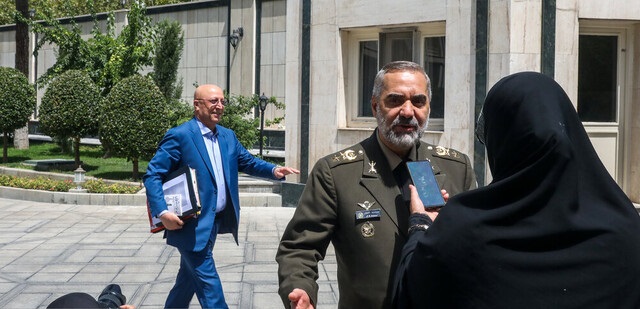 آشتیانی: دفاع از امنیت ملی محدودیت ندارد/ در آینده نتایج پیشرفت‌های موشکی را اعلام می‌کنیم